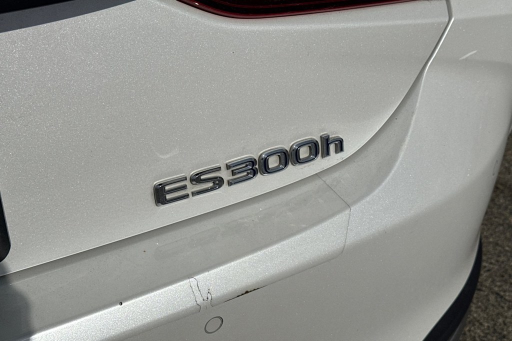 Thumbnail: 2019 Lexus ES - 25