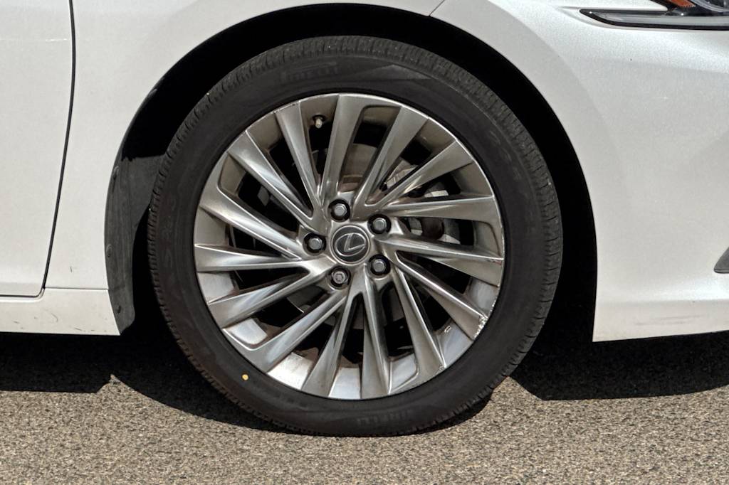 Thumbnail: 2019 Lexus ES - 20
