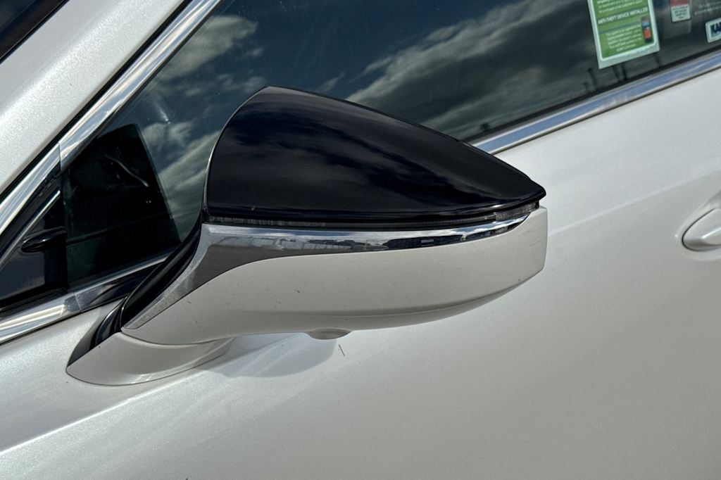 Thumbnail: 2019 Lexus ES - 15