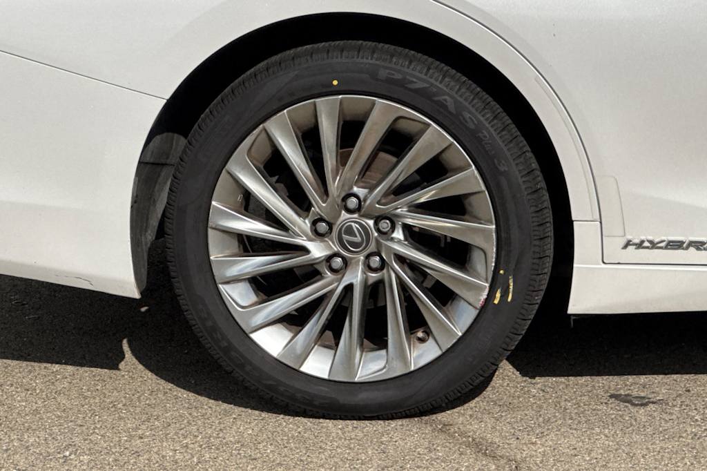 Thumbnail: 2019 Lexus ES - 21