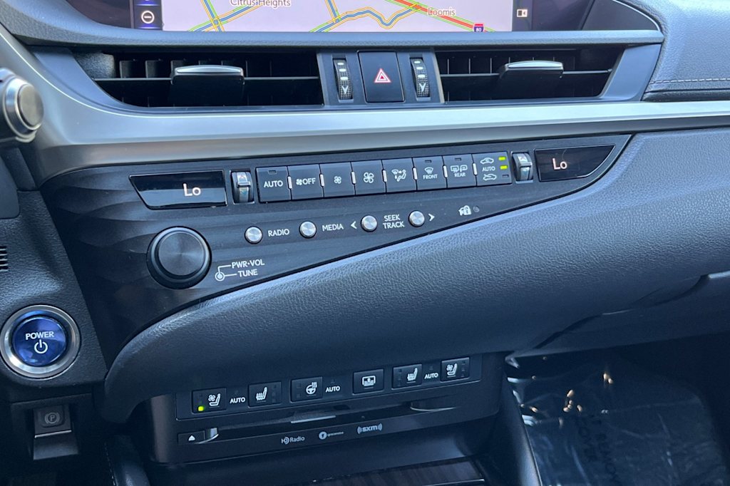 Thumbnail: 2019 Lexus ES - 26