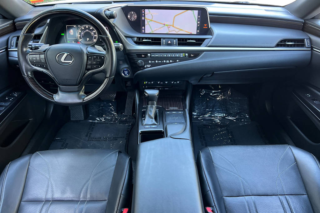 Thumbnail: 2019 Lexus ES - 2