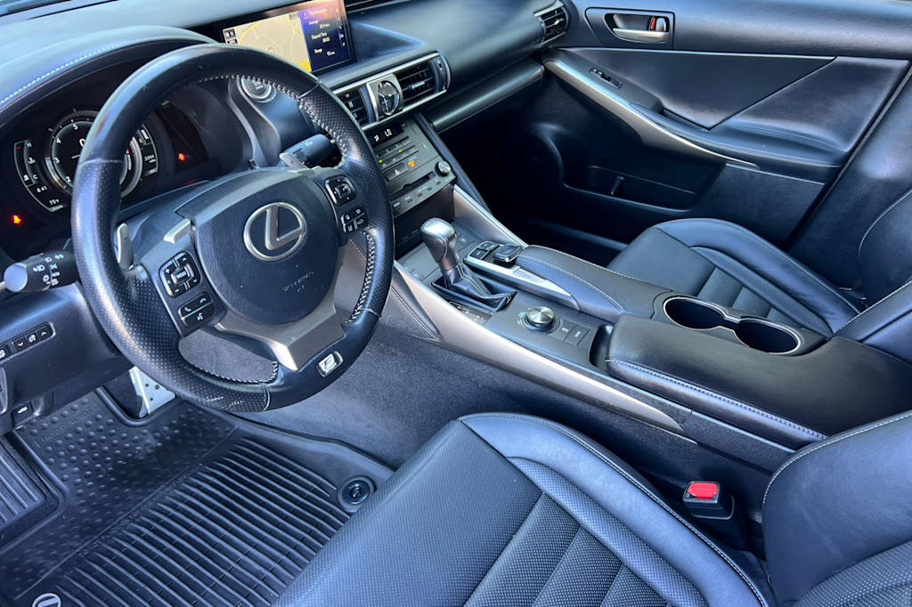 Thumbnail: 2017 Lexus IS - 9