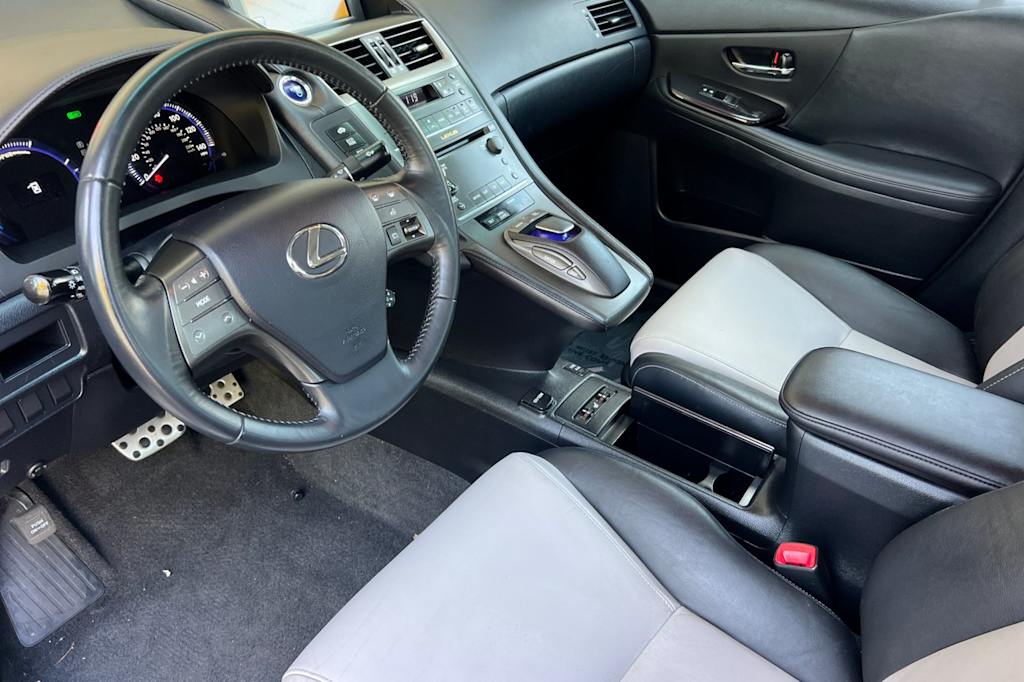 Thumbnail: 2010 Lexus HS - 8