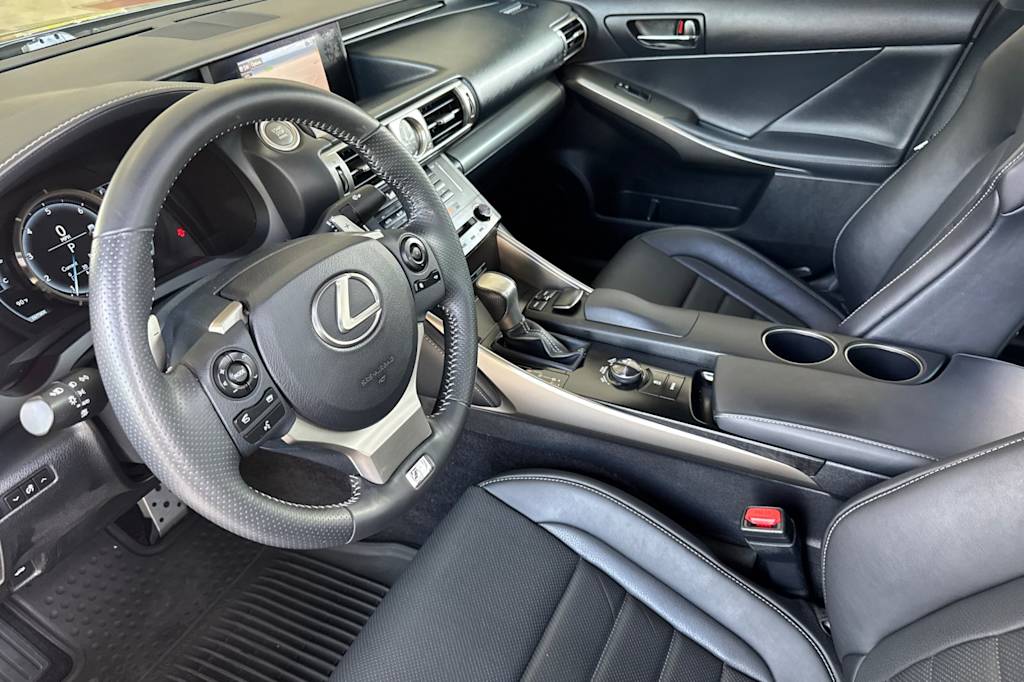 Thumbnail: 2014 Lexus IS - 9
