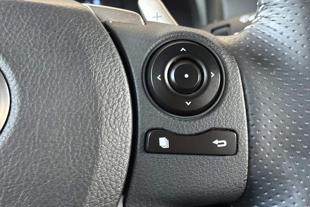 Thumbnail: 2014 Lexus IS - 30