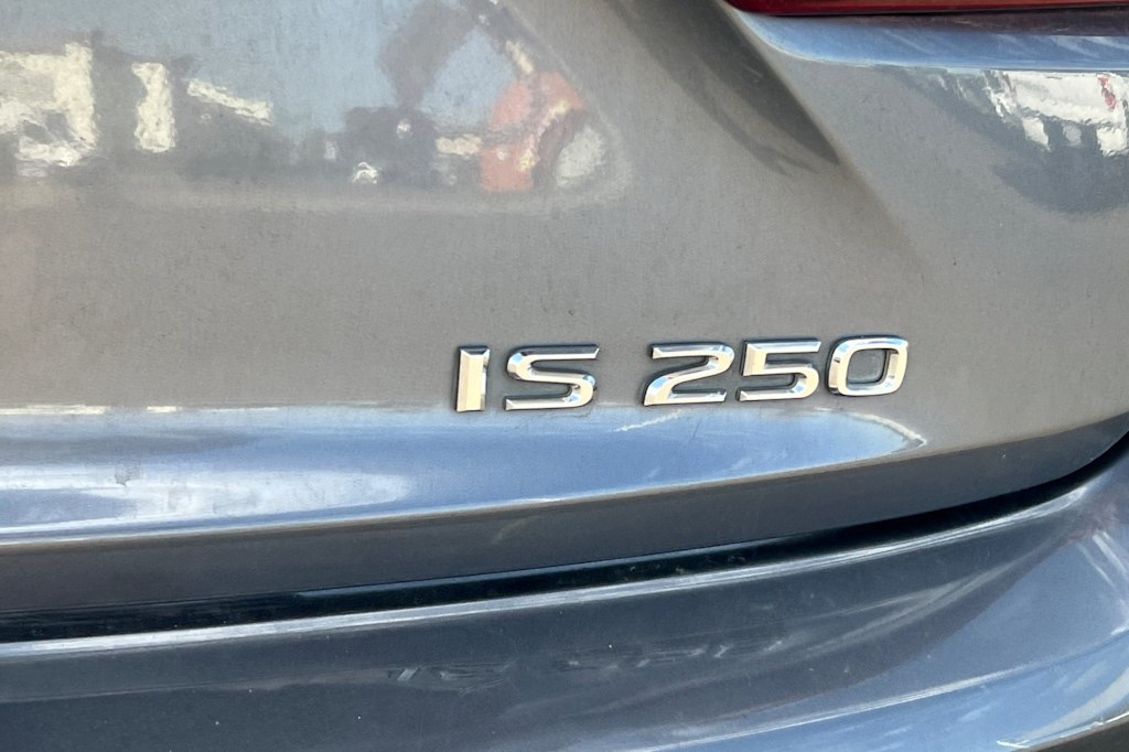 Thumbnail: 2015 Lexus IS - 22