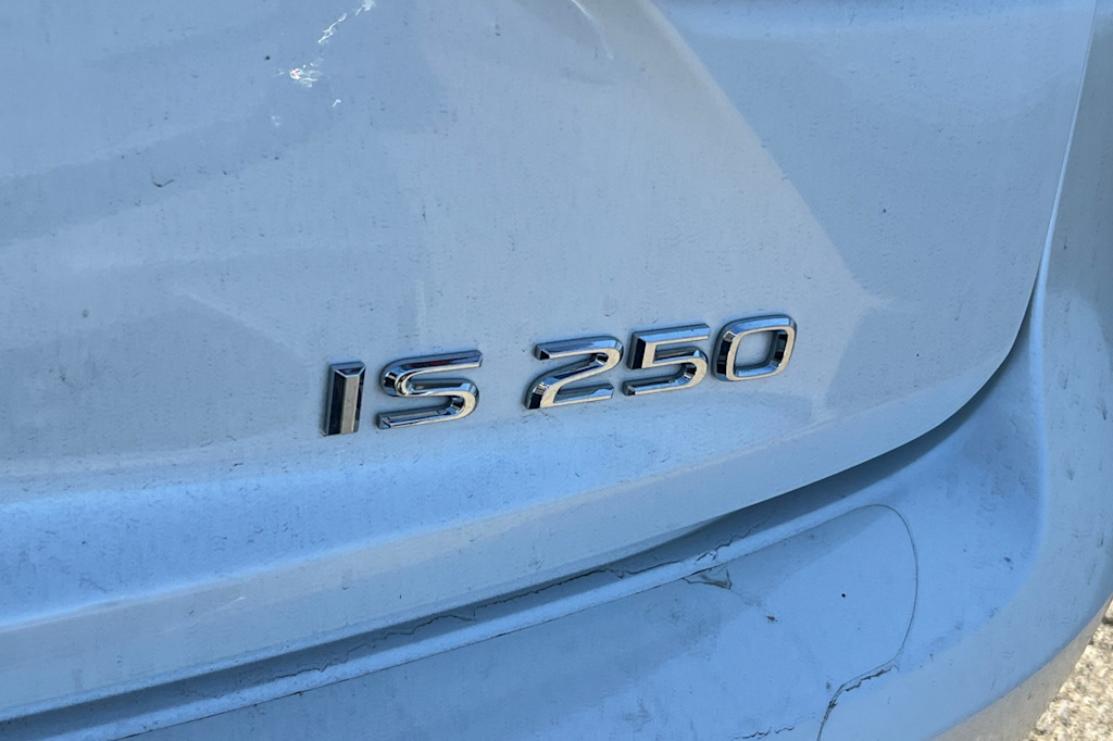 Thumbnail: 2015 Lexus IS - 22
