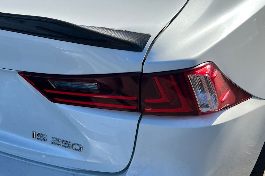 Thumbnail: 2015 Lexus IS - 19