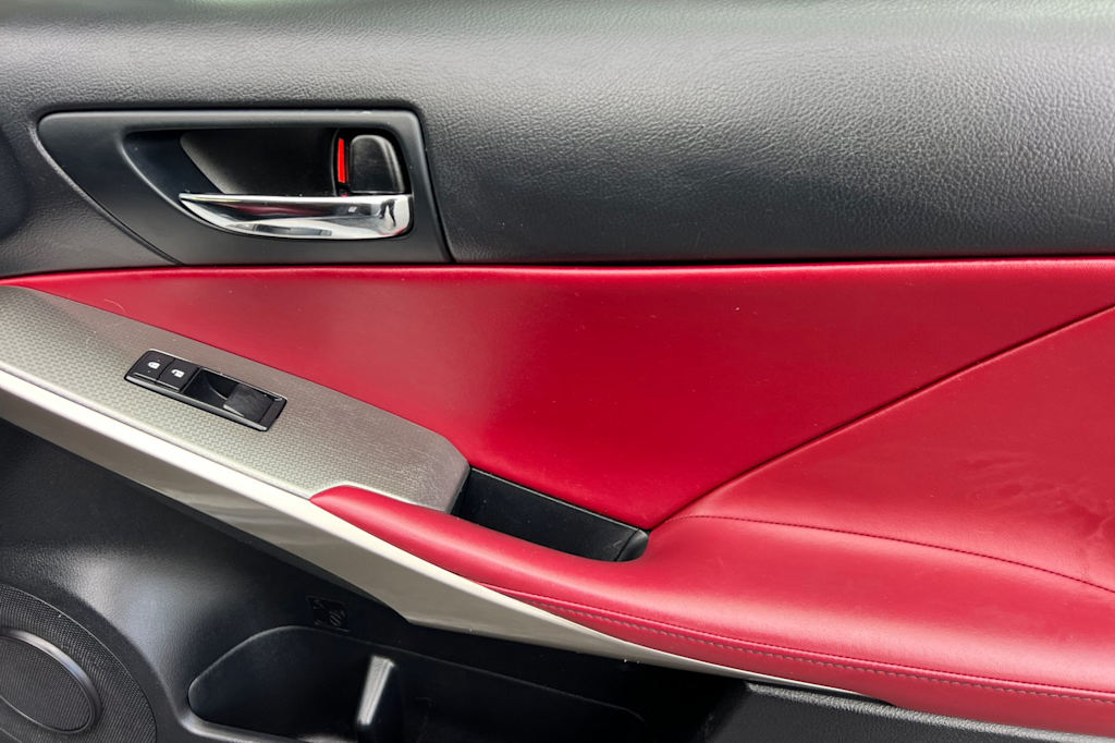 Thumbnail: 2015 Lexus IS - 24