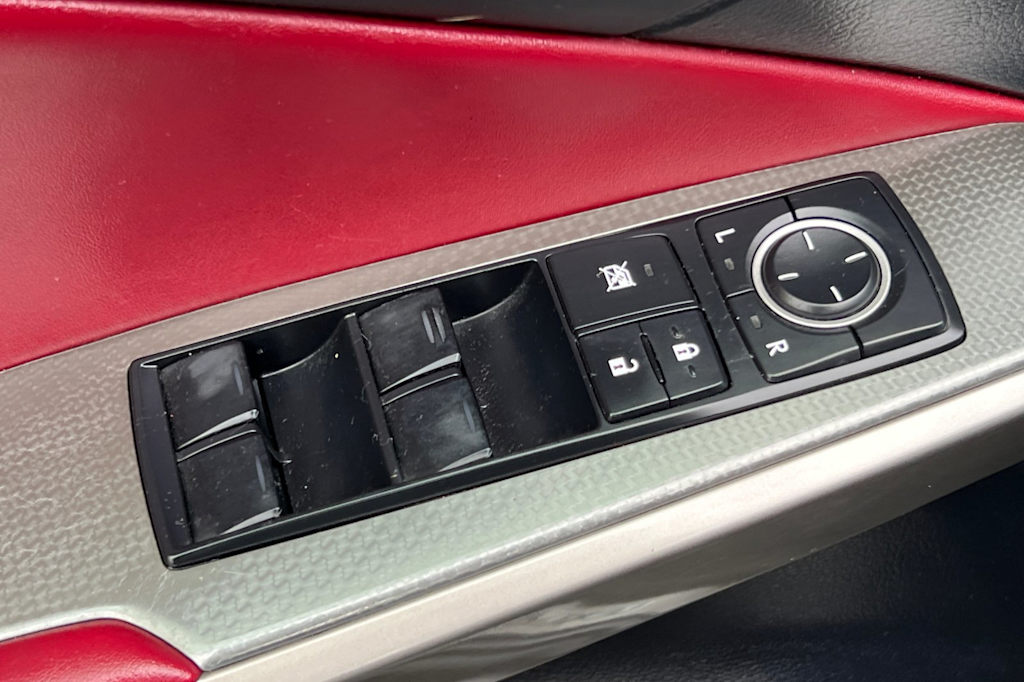 Thumbnail: 2015 Lexus IS - 21