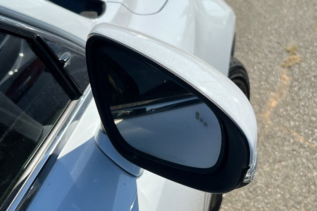 Thumbnail: 2015 Lexus IS - 14