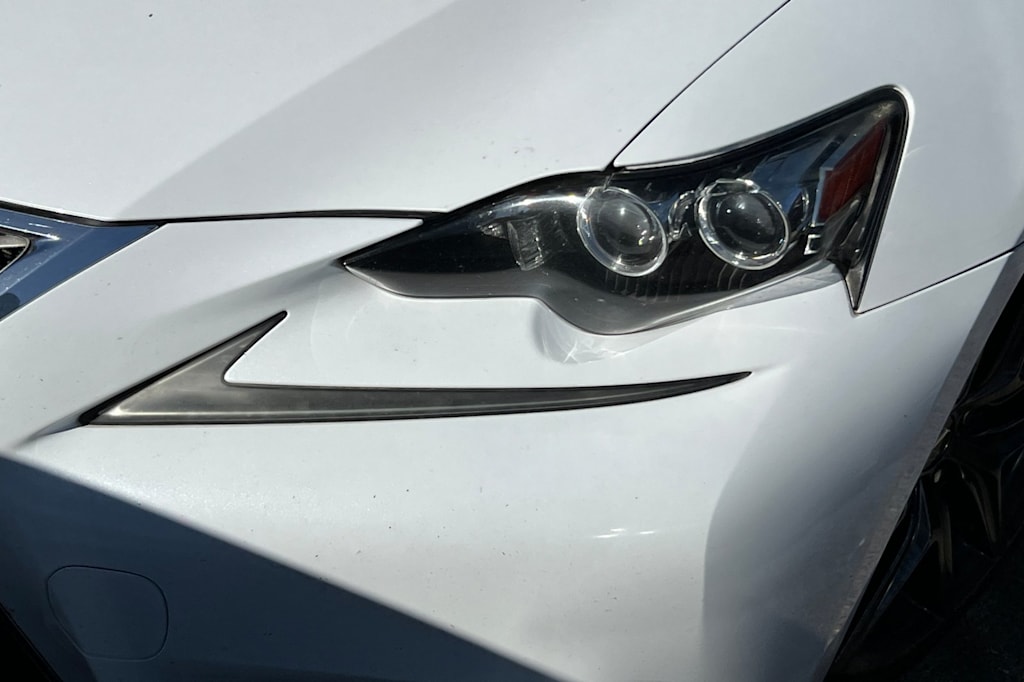 Thumbnail: 2015 Lexus IS - 13