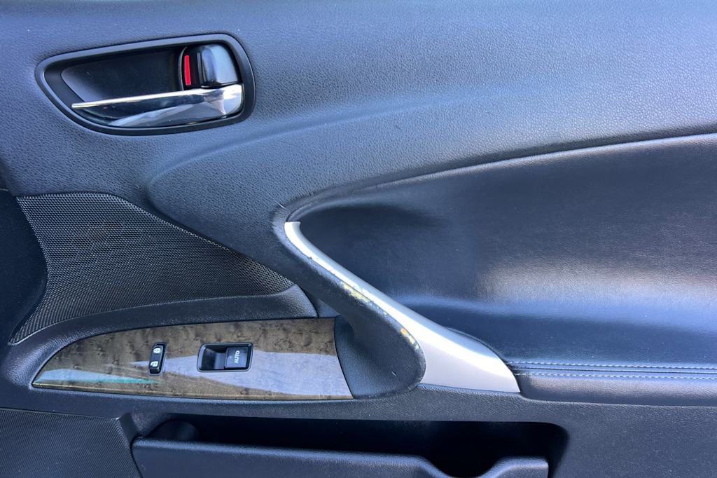 Thumbnail: 2012 Lexus IS - 23