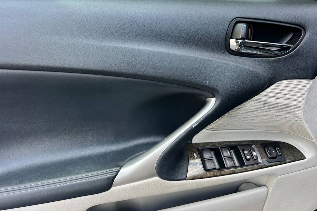 Thumbnail: 2012 Lexus IS - 19
