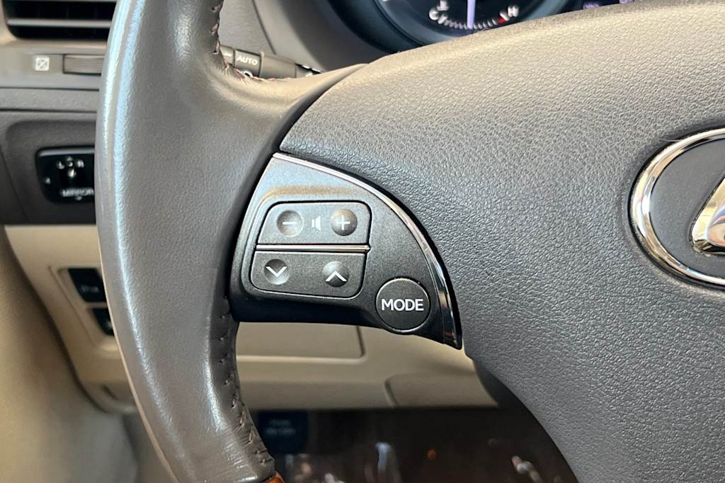 Thumbnail: 2011 Lexus ES - 28