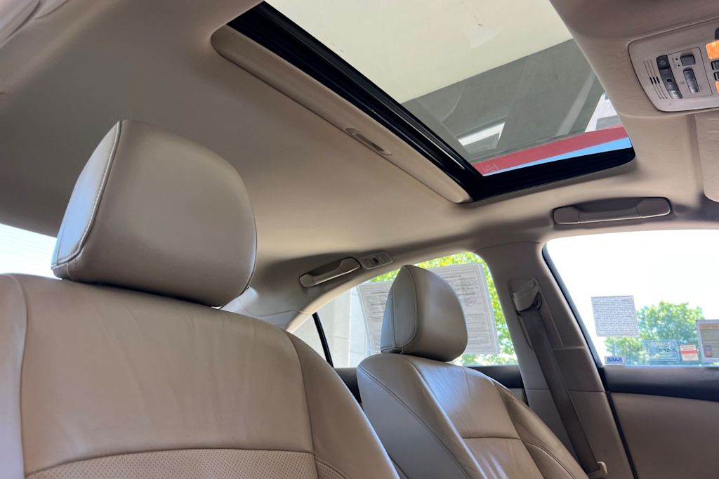 Thumbnail: 2010 Lexus ES - 22