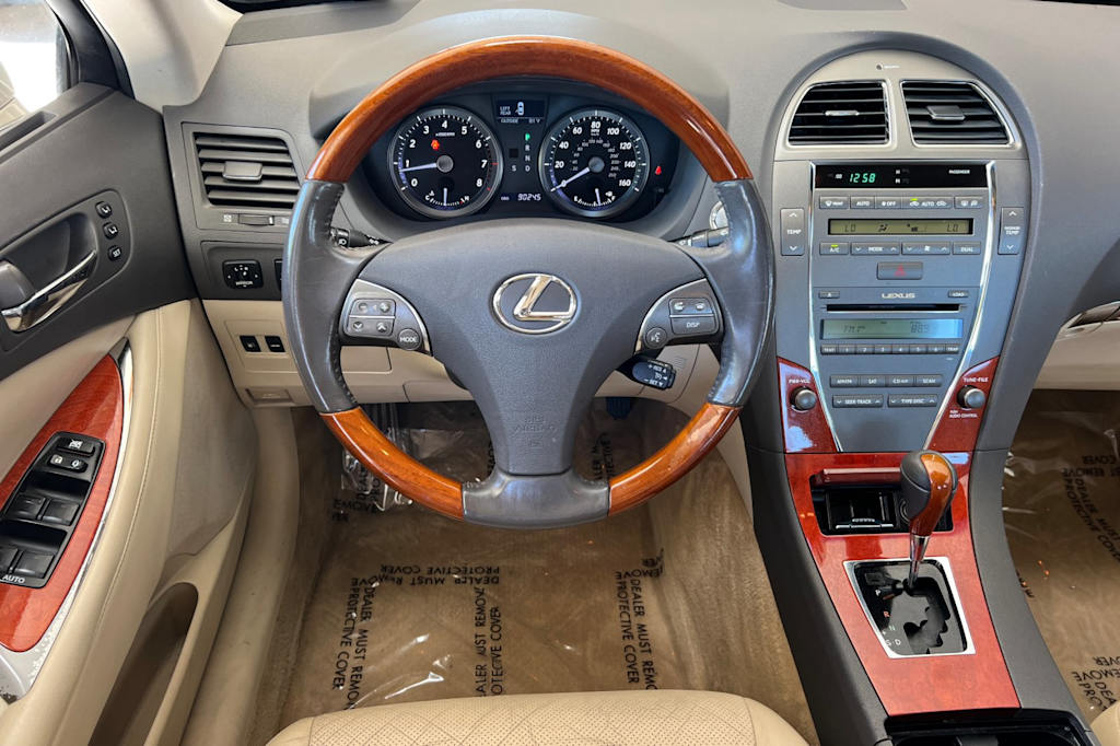 Thumbnail: 2010 Lexus ES - 10