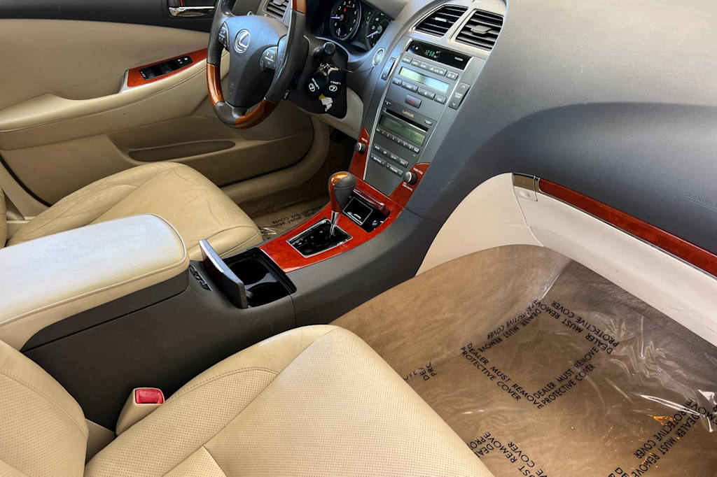 Thumbnail: 2010 Lexus ES - 11
