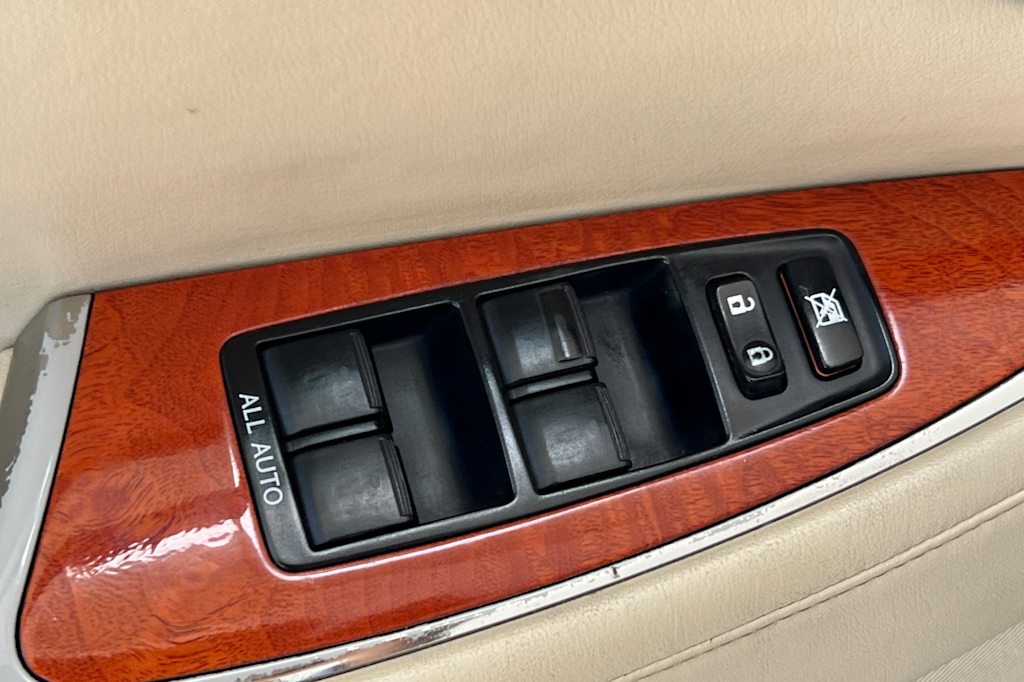 Thumbnail: 2010 Lexus ES - 20