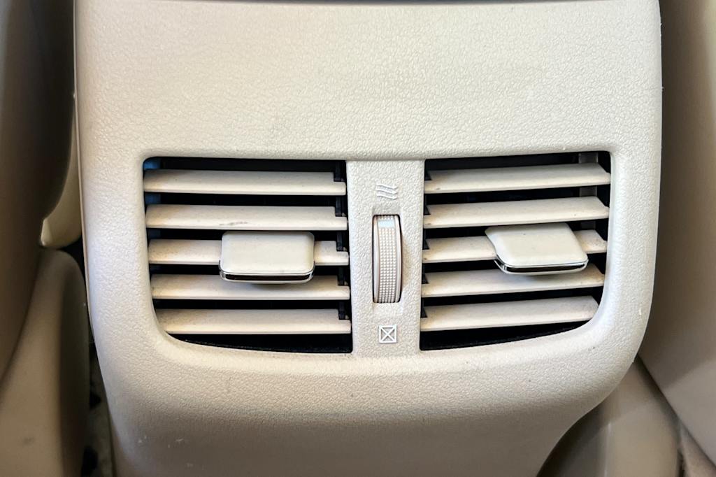 Thumbnail: 2010 Lexus ES - 21