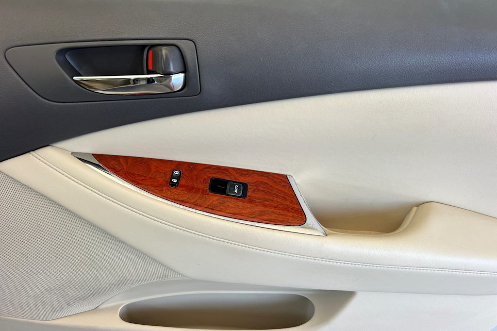 Thumbnail: 2010 Lexus ES - 23