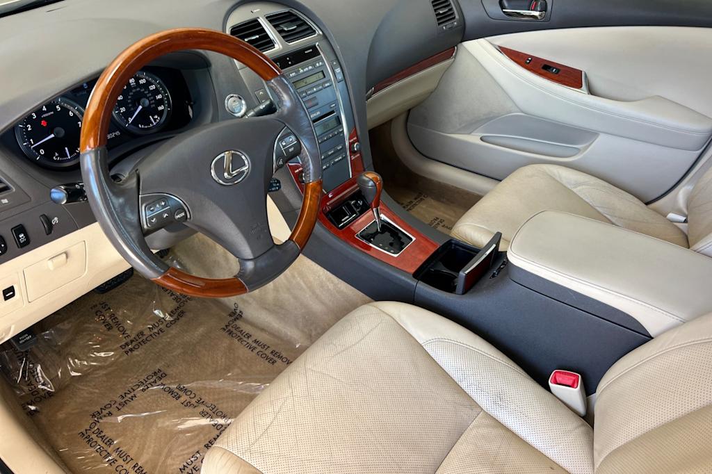 Thumbnail: 2010 Lexus ES - 8