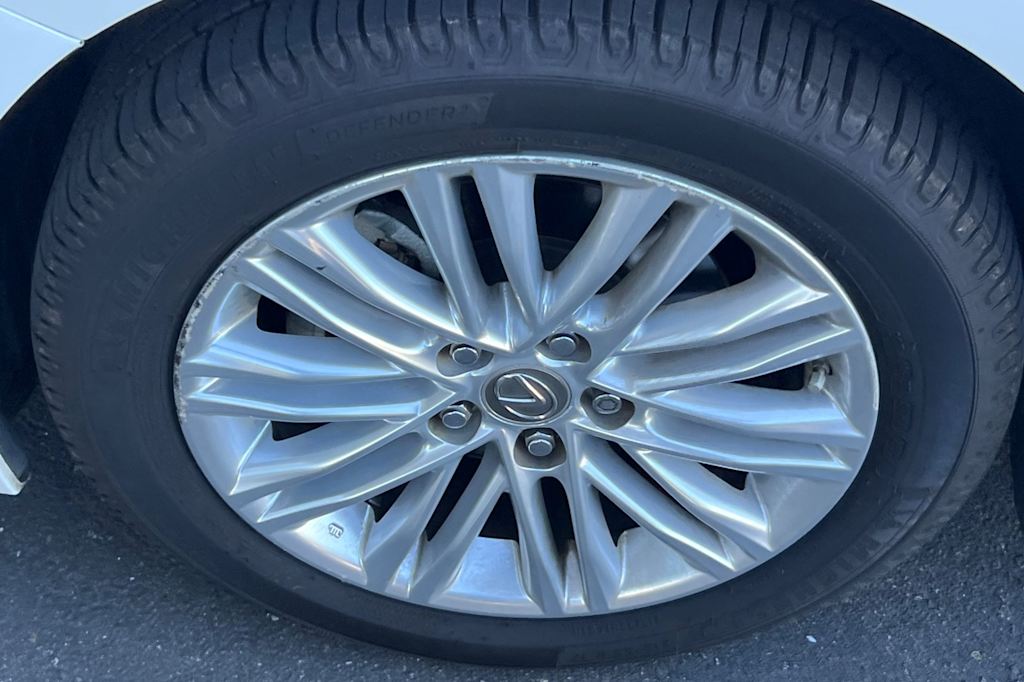 Thumbnail: 2014 Lexus ES - 6