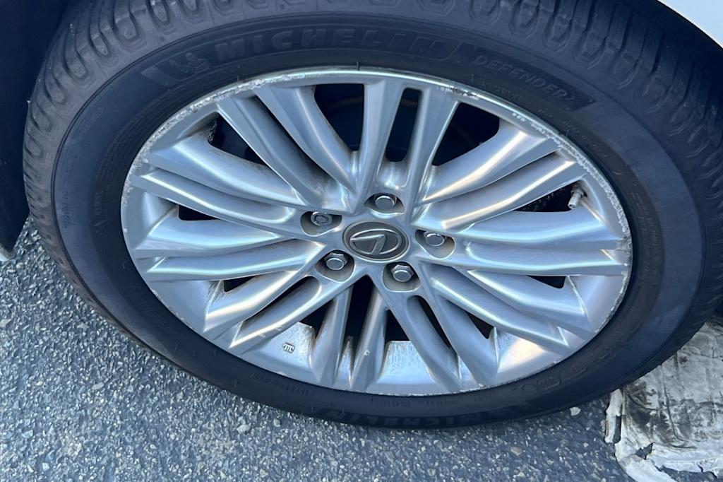 Thumbnail: 2014 Lexus ES - 17