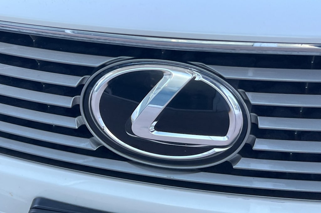 Thumbnail: 2014 Lexus ES - 13