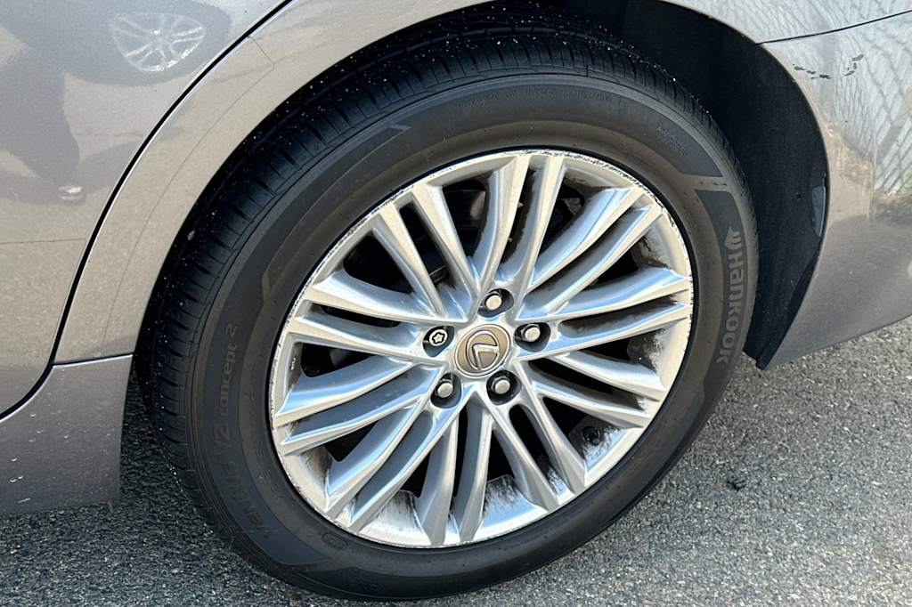 Thumbnail: 2014 Lexus ES - 23
