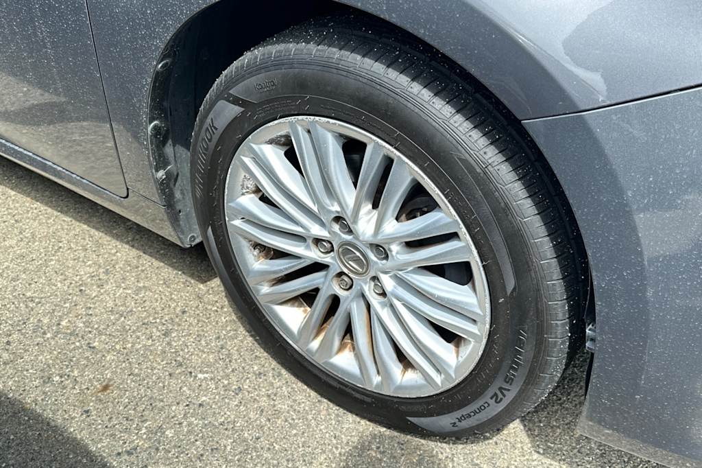 Thumbnail: 2014 Lexus ES - 16