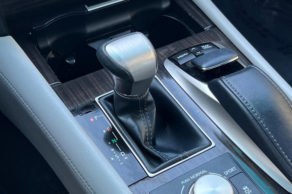 Thumbnail: 2014 Lexus LS - 27