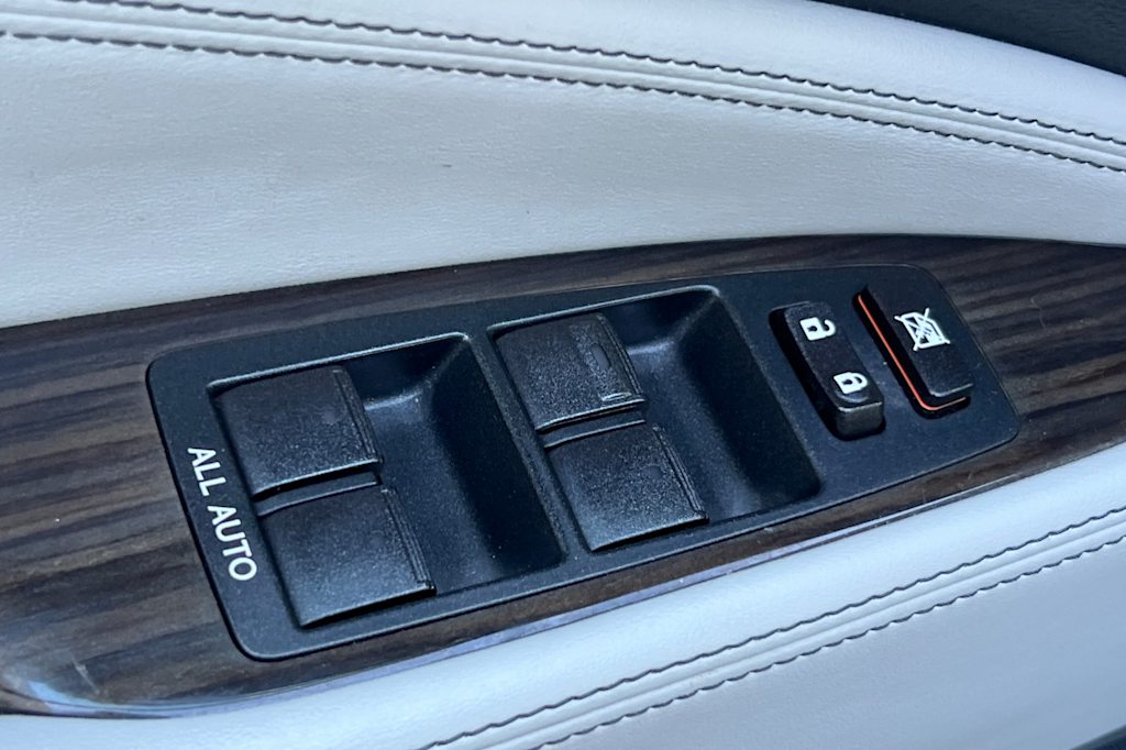 Thumbnail: 2014 Lexus LS - 21