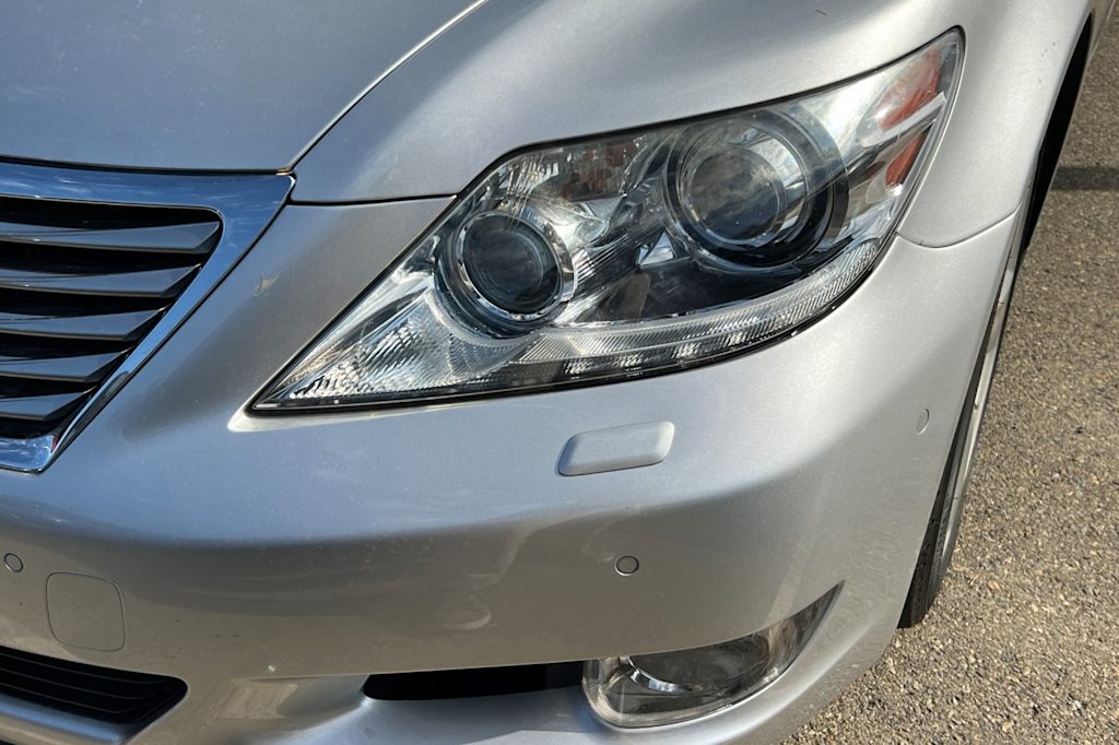 Thumbnail: 2011 Lexus LS - 13