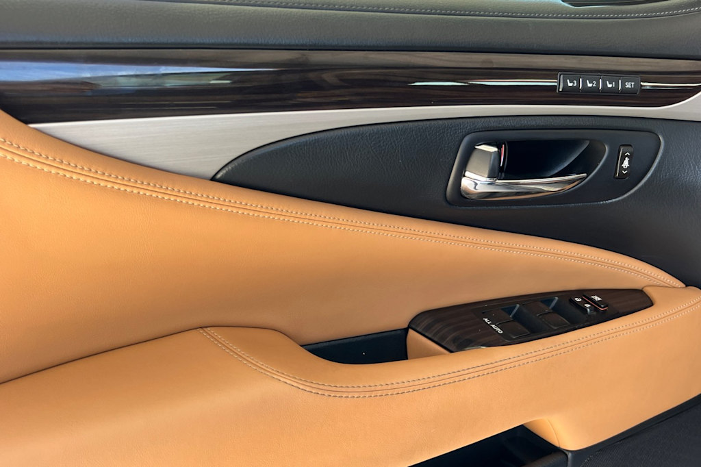 Thumbnail: 2014 Lexus LS - 20