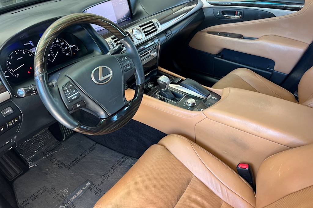 Thumbnail: 2014 Lexus LS - 9