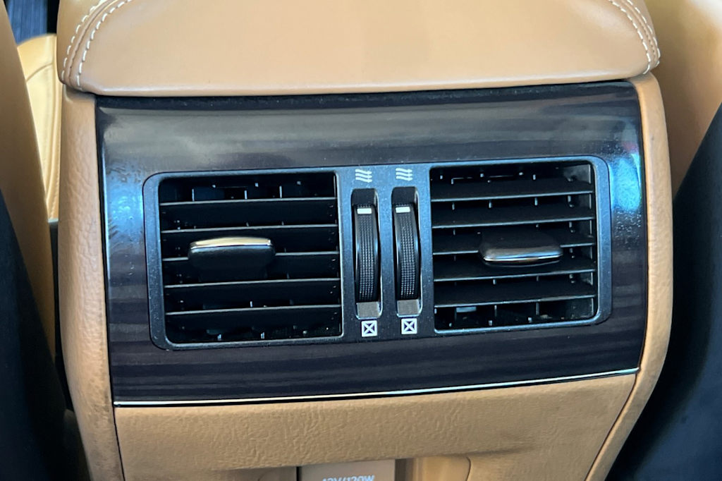Thumbnail: 2014 Lexus LS - 22