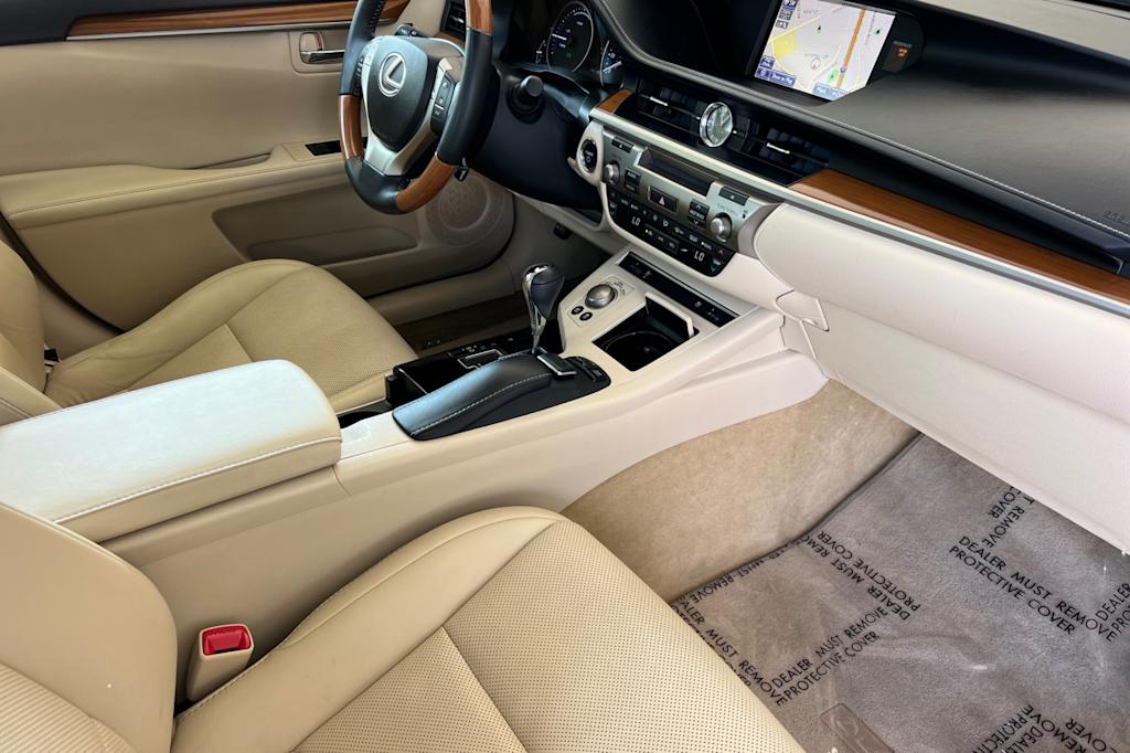 Thumbnail: 2014 Lexus ES - 11