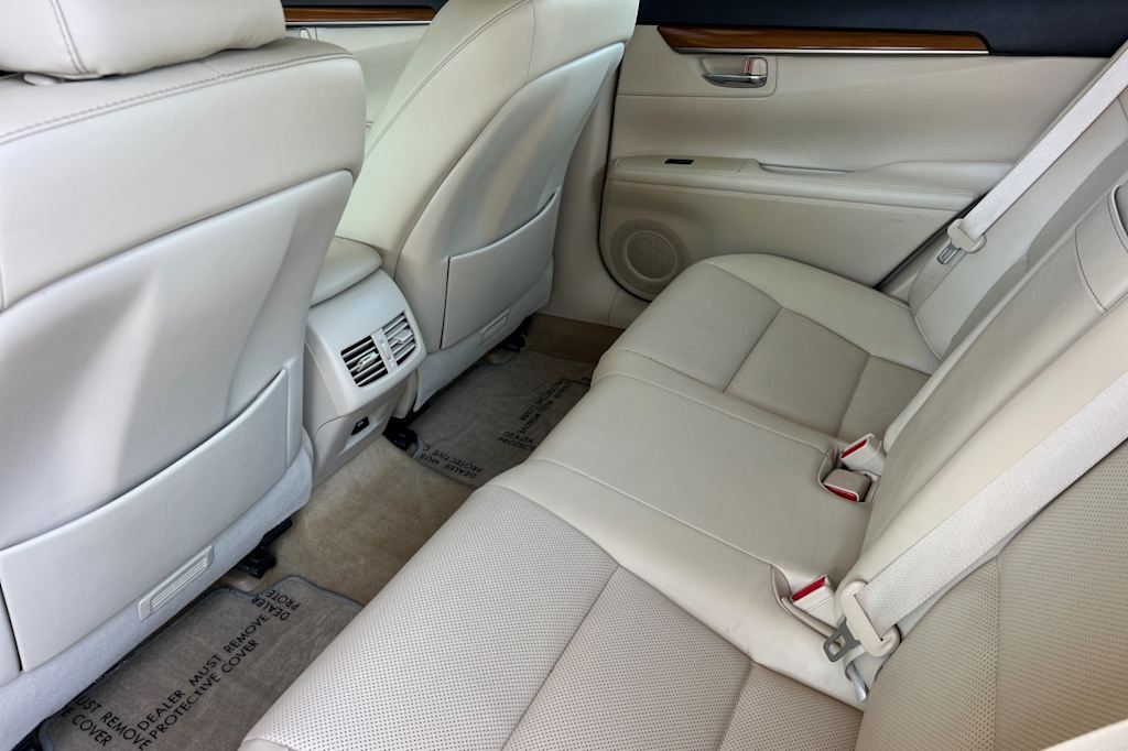 Thumbnail: 2014 Lexus ES - 9