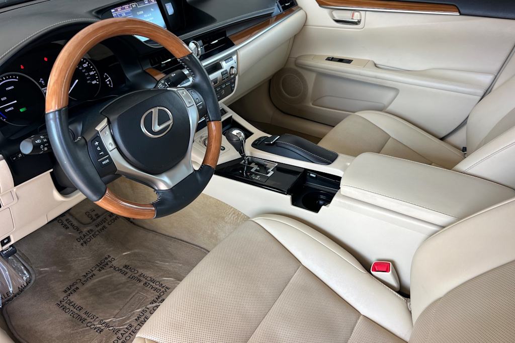 Thumbnail: 2014 Lexus ES - 8