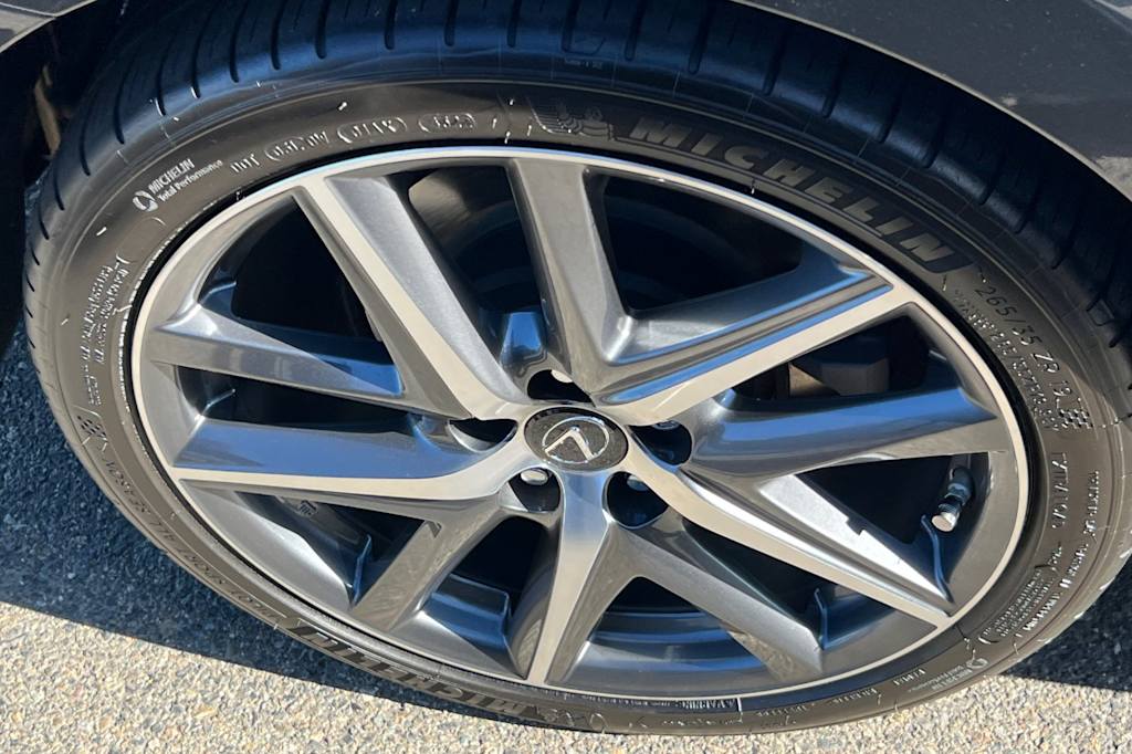 Thumbnail: 2018 Lexus GS - 17