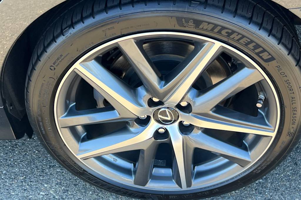 Thumbnail: 2018 Lexus GS - 22