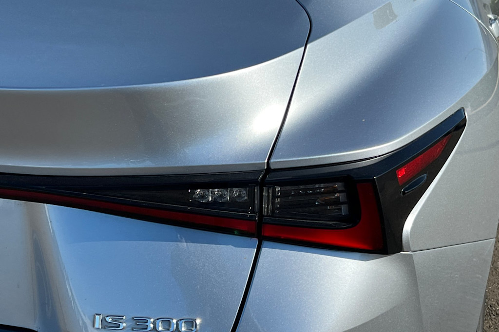 Thumbnail: 2021 Lexus IS - 19