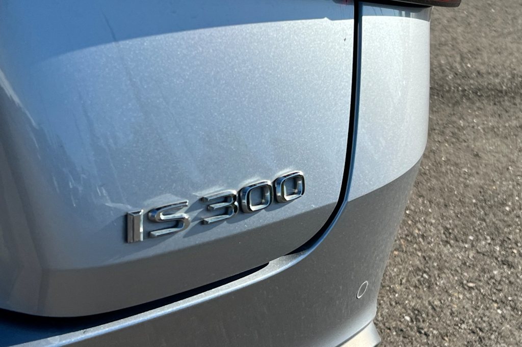 Thumbnail: 2021 Lexus IS - 22