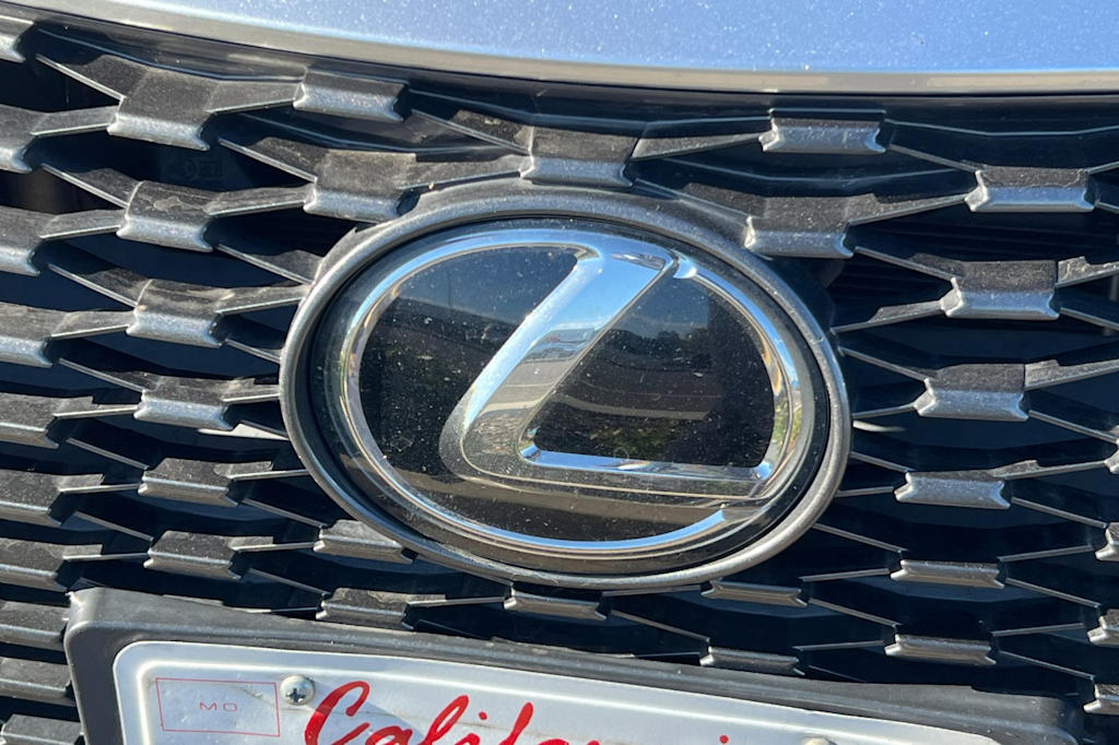 Thumbnail: 2021 Lexus IS - 5