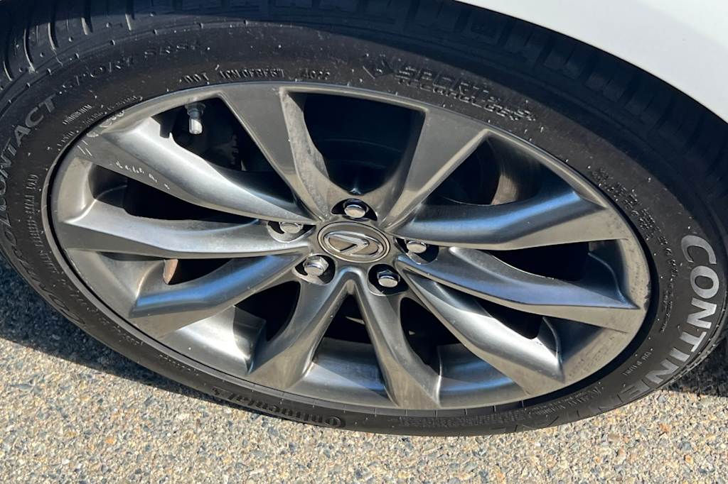 Thumbnail: 2013 Lexus IS - 18