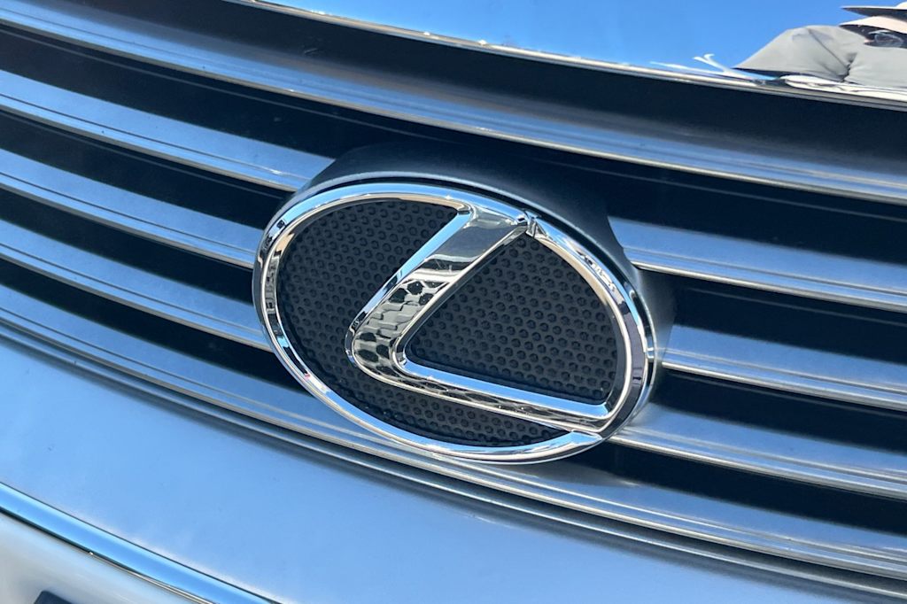Thumbnail: 2002 Lexus SC - 14