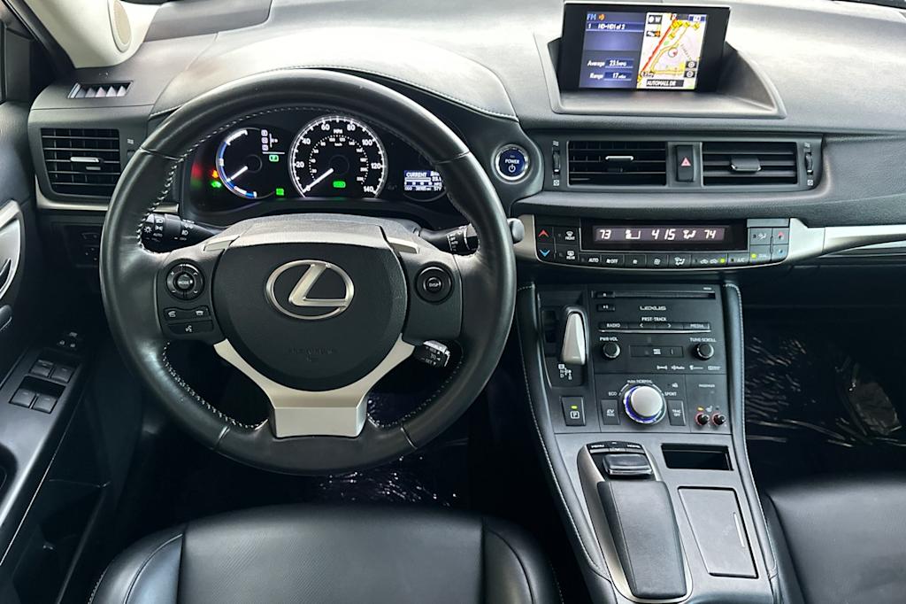 2015 Lexus CT 200h 11