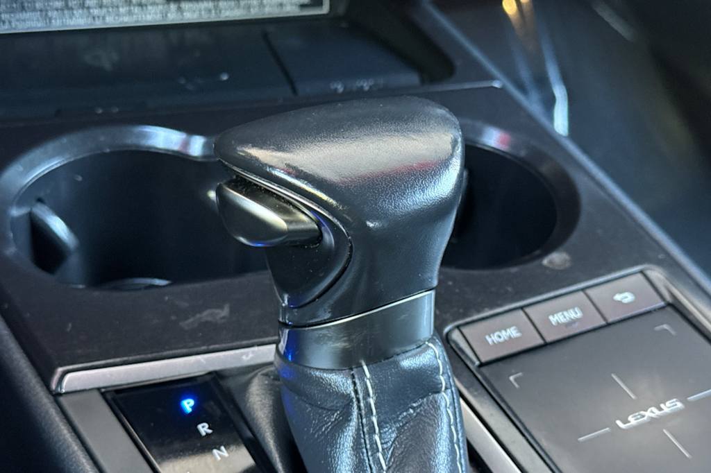 Thumbnail: 2021 Lexus UX - 13